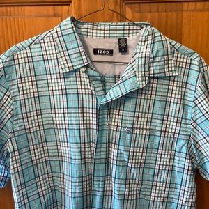 Men’s short sleeve button down dress shirt.